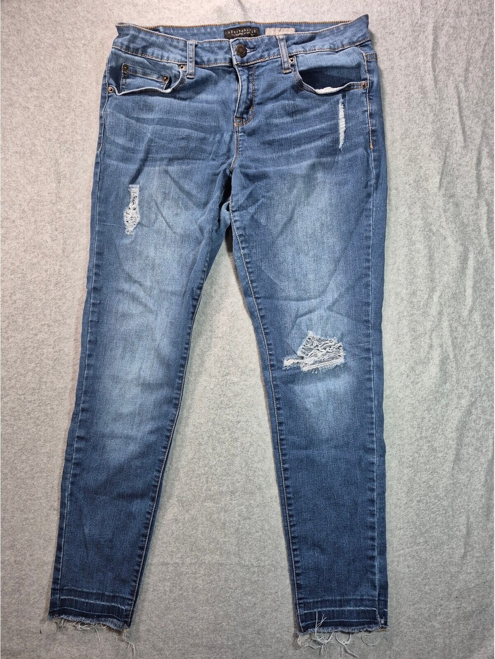 Aeropostale Women’s 12 Jegging Jeans Distressed Ripped Frayed Hem Skinny Blue
